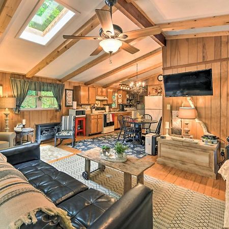 Tranquil Creekside Cottage With Deck And Lanai Franklin Exterior foto