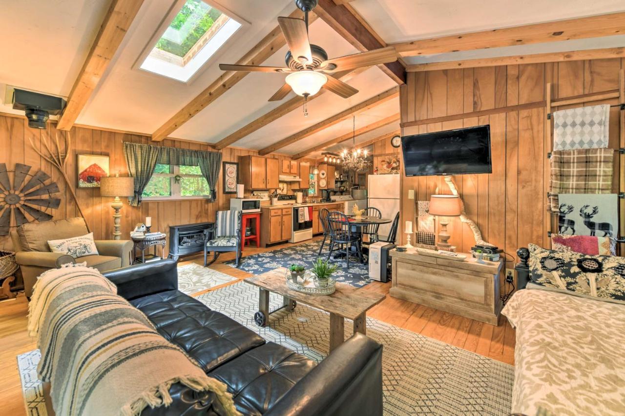 Tranquil Creekside Cottage With Deck And Lanai Franklin Exterior foto